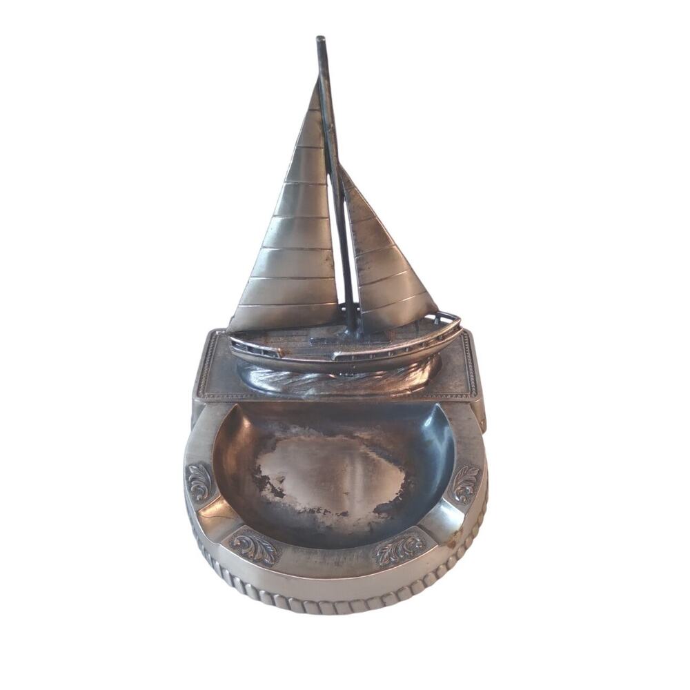 Comoys of London Japan Vintage Metal‎ Ashtray Sailboat Nautical Decor 4.5"x5"